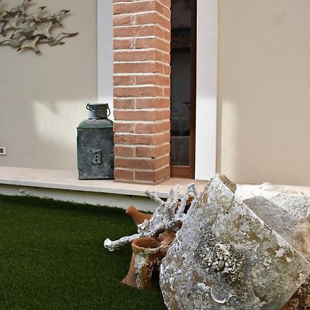 Le Radici Home L'Aquila Luaran gambar