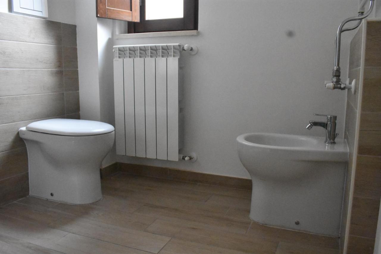 Le Radici Home L'Aquila Luaran gambar