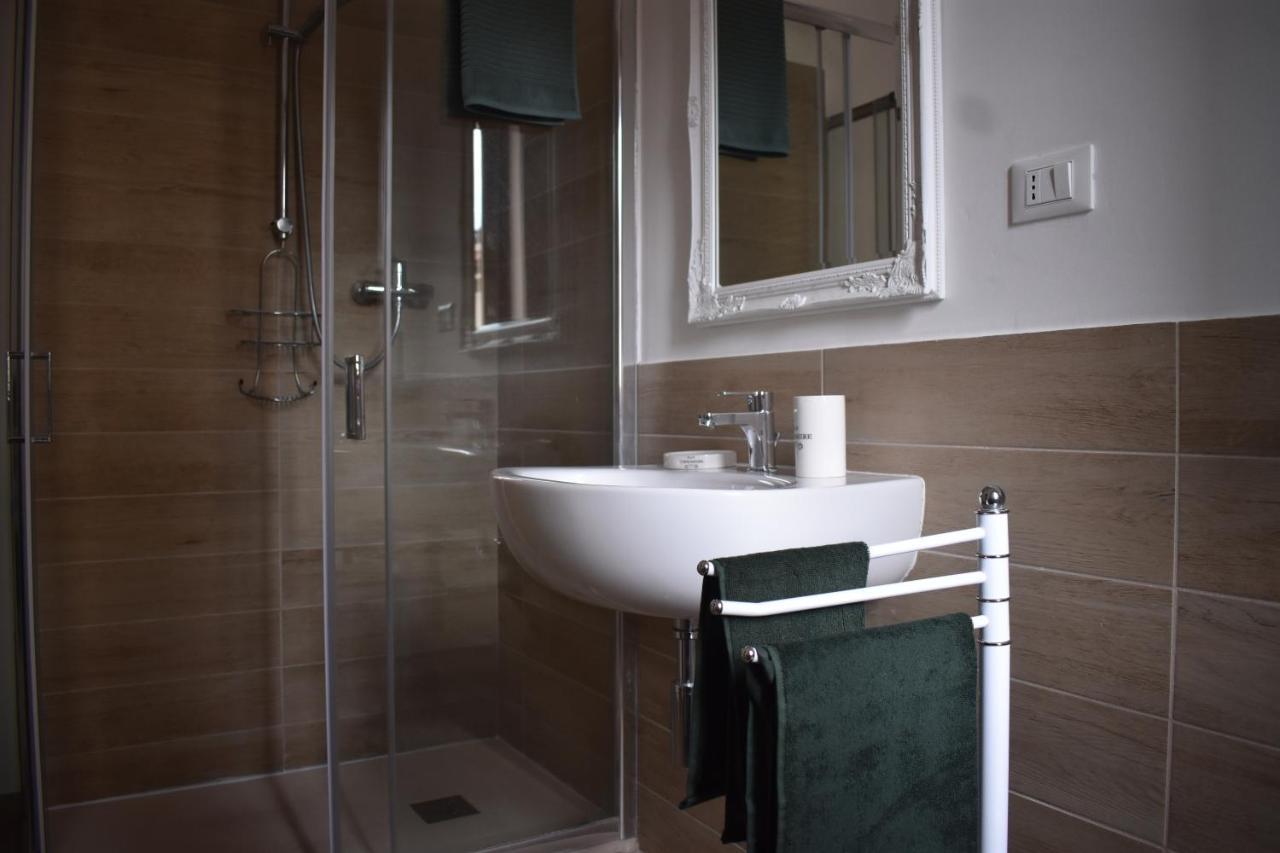 Le Radici Home L'Aquila Luaran gambar