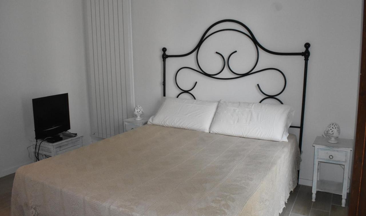 Le Radici Home L'Aquila Luaran gambar